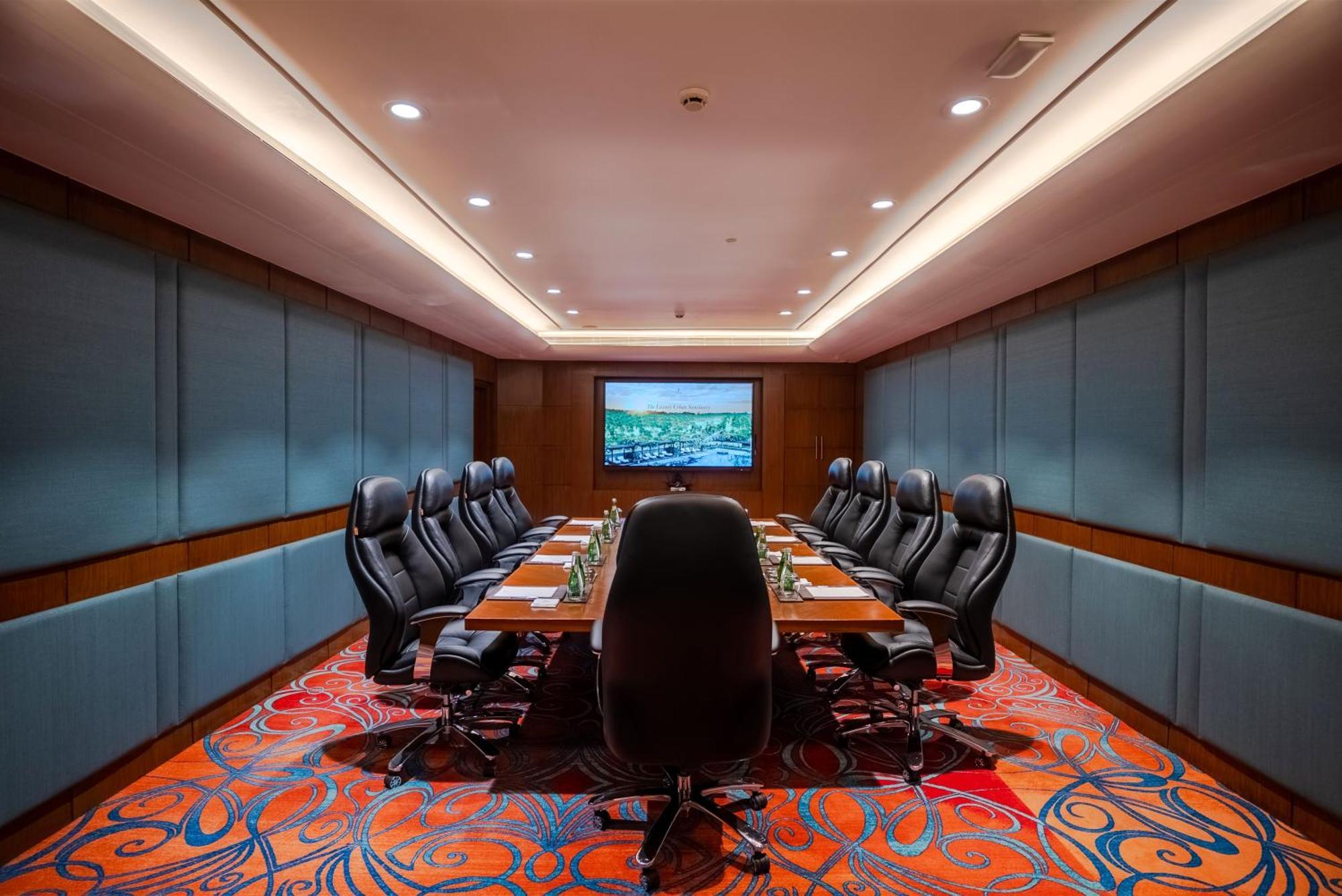 The Leela Ambience Gurugram & Residences - The Luxury Urban Sanctuary Hotel 5*
